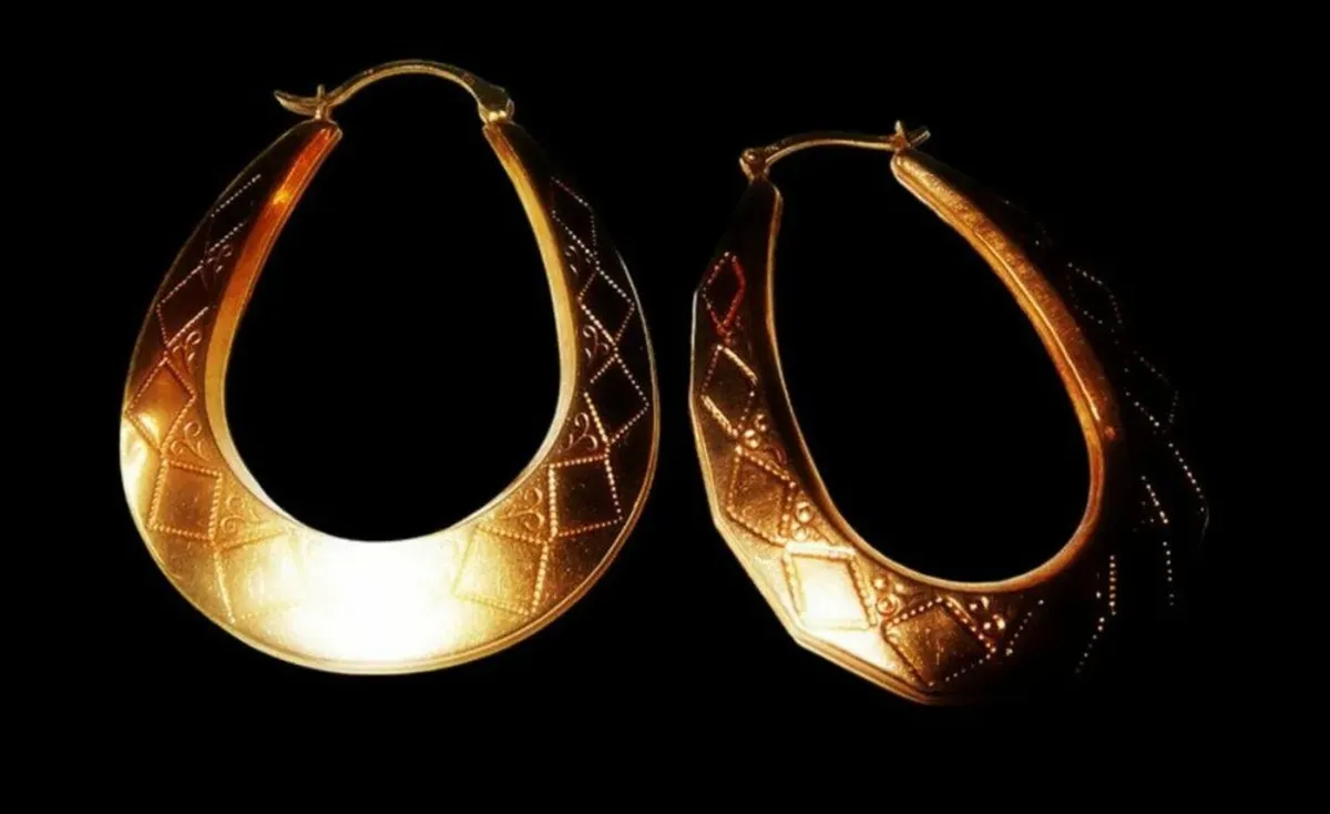 Vintage Hallmarked 9ct Large Hoop Earrings - Image 2
