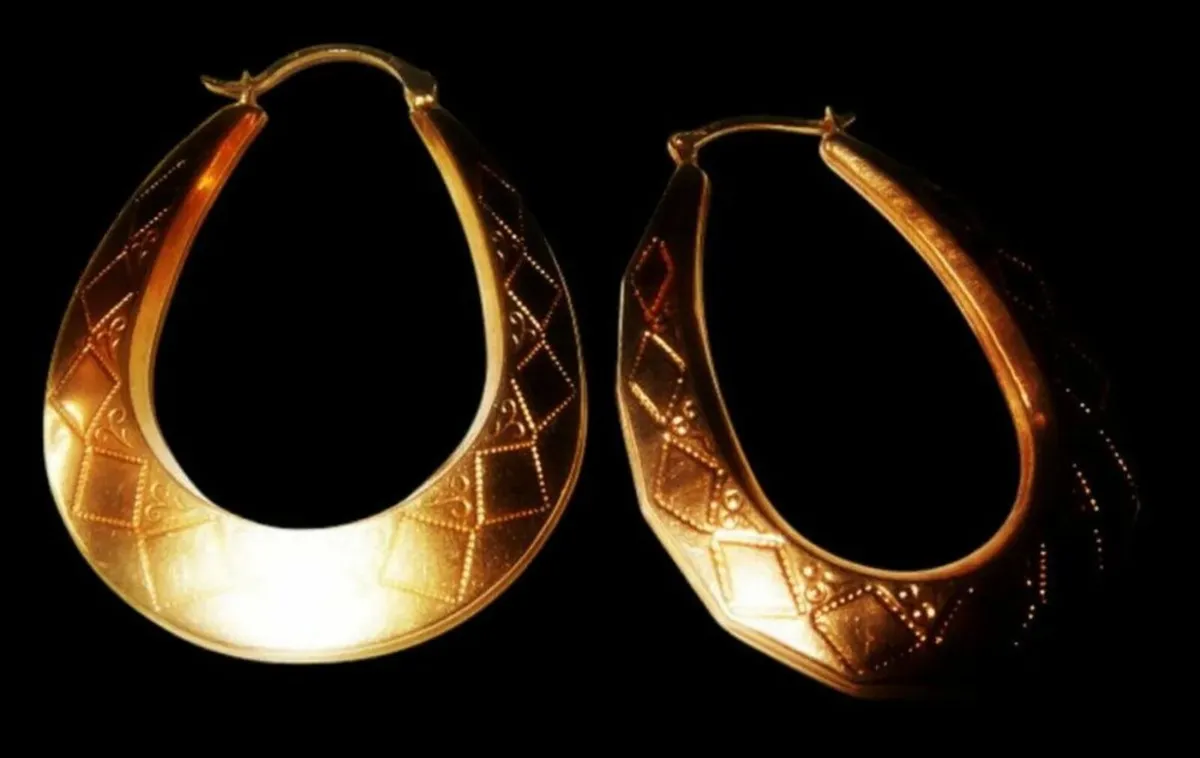 Vintage Hallmarked 9ct Large Hoop Earrings - Image 4