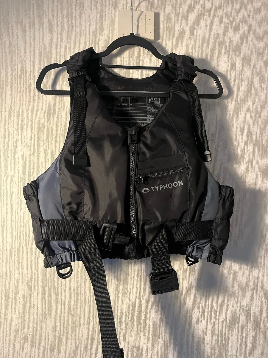 Kayaking equipment - Image 3