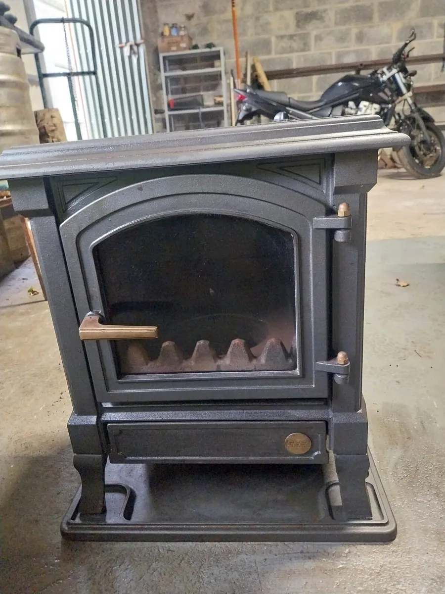 Efel oil stove - Image 1