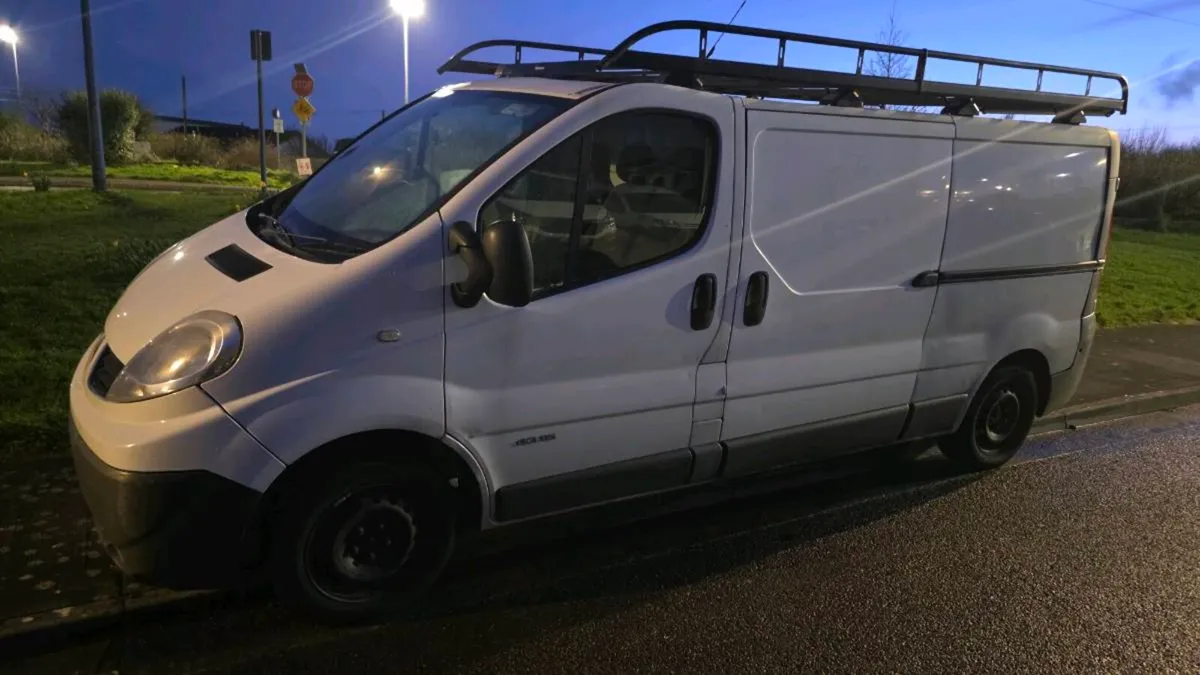 Trafic van - Image 1