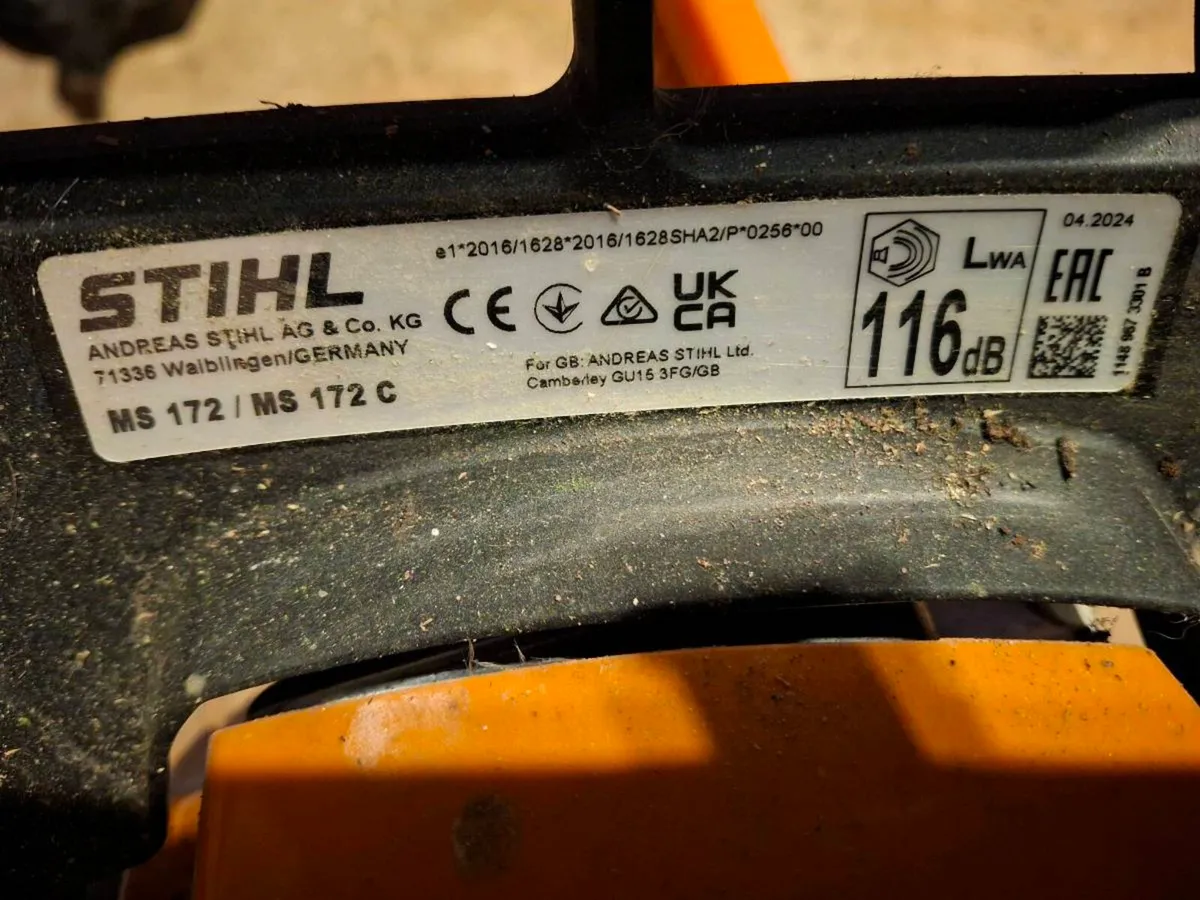 2 Chainsaws - Image 4