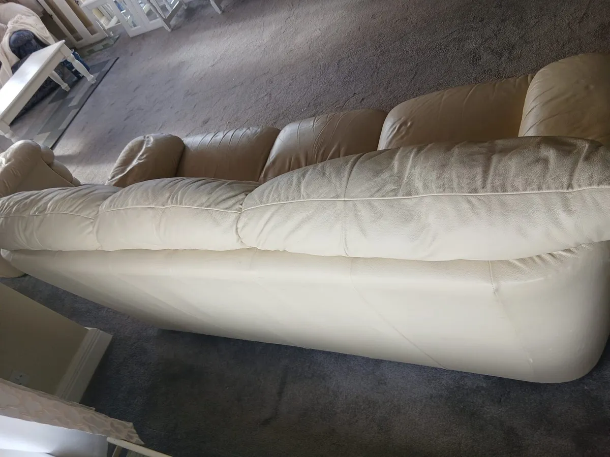 Leather sofas - Image 2