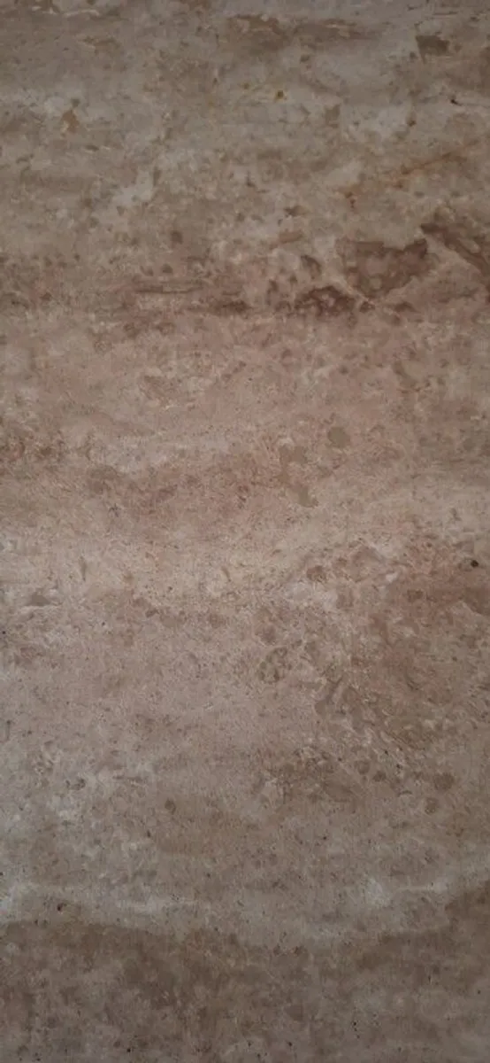 Kitchen table and chairs - Image 2