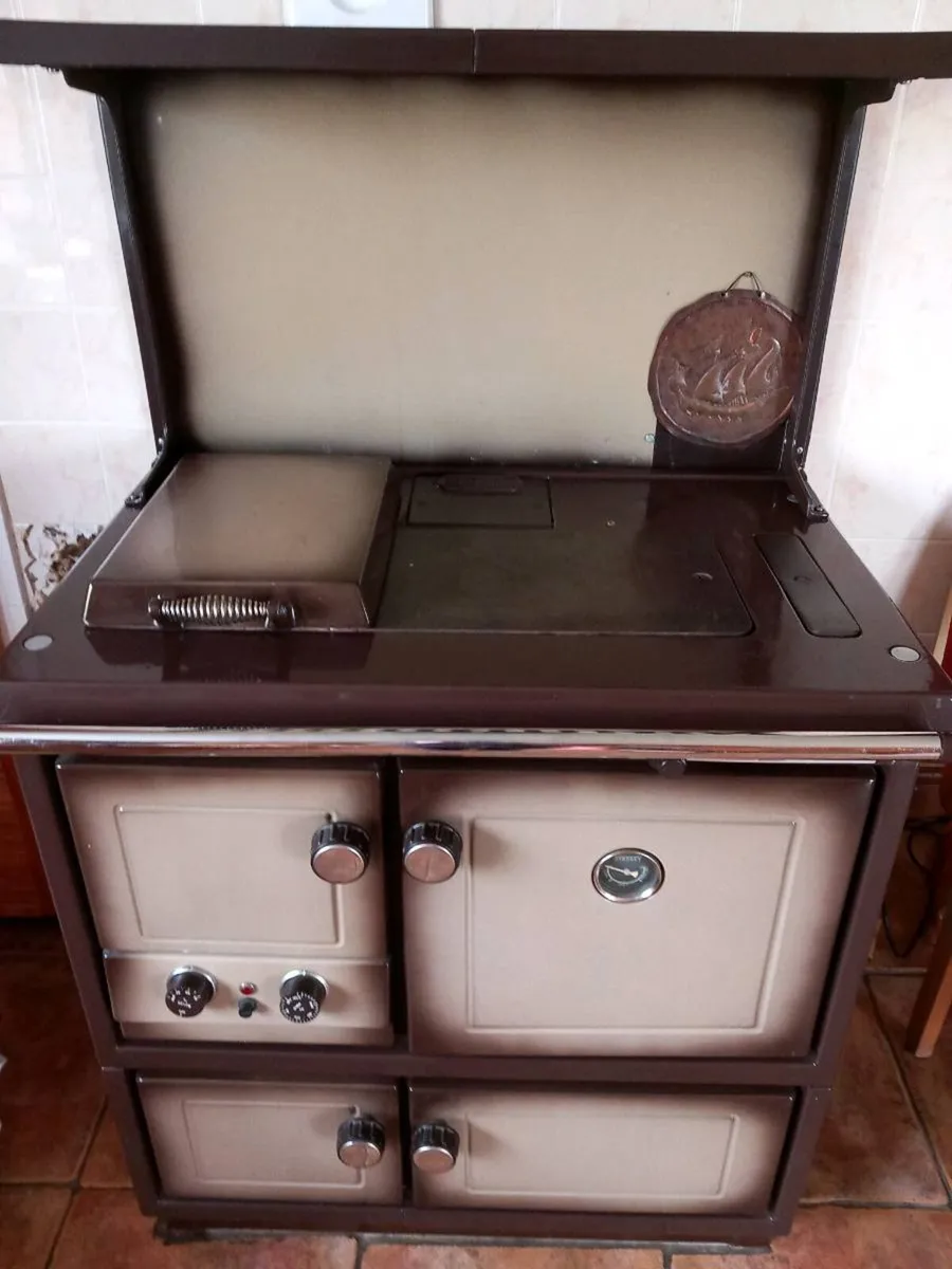 STANLEY SUPER 90 OIL FIRED COOKER - Image 2