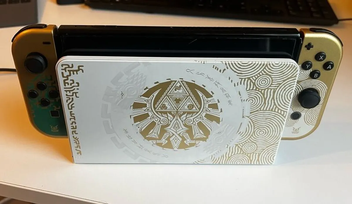 Nintendo Switch OLED - Tears of the Kingdom Special Edition. - Image 1