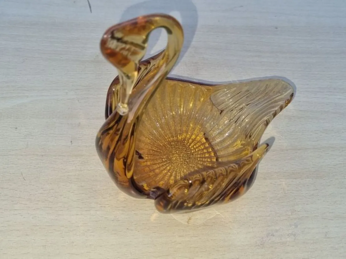 Vintage Amber Hand Blown Glass Swan Center Piece - Image 4