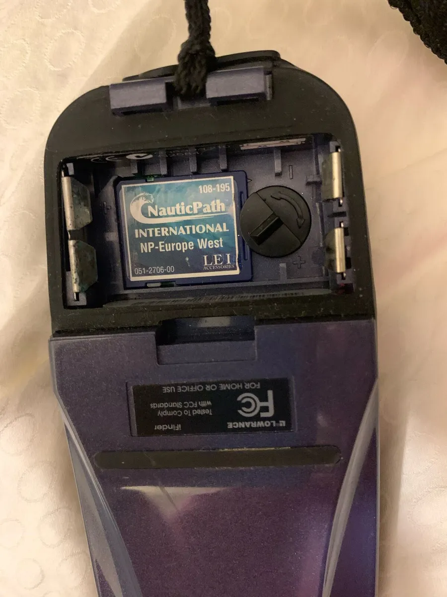 LOWRANCE GPS WAAS Receiver - Image 2