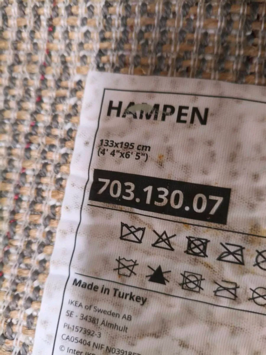 Beautiful like new gray rug 30 Euro - Image 3