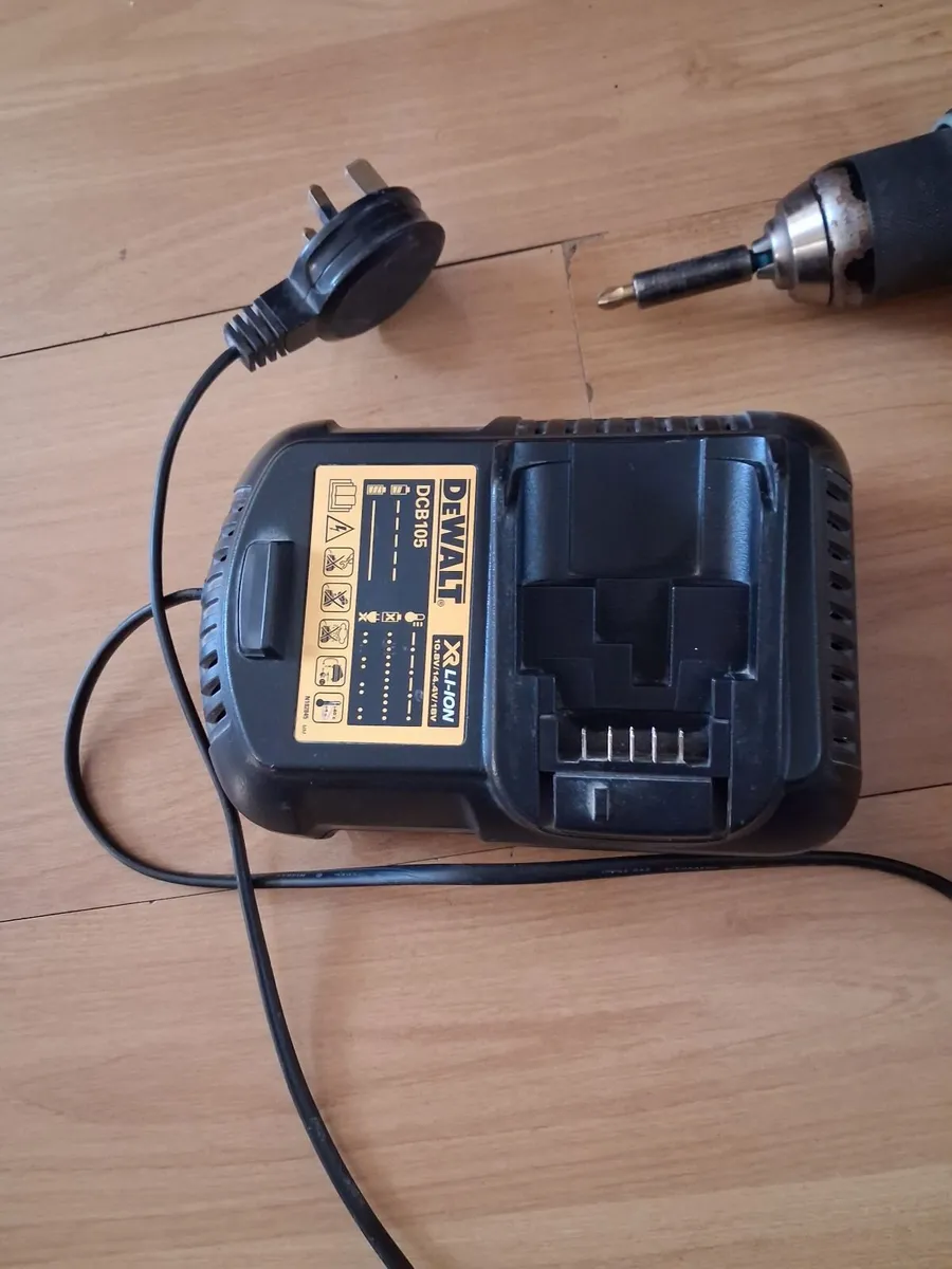 Dewalt 18v drill and charger. - Image 2