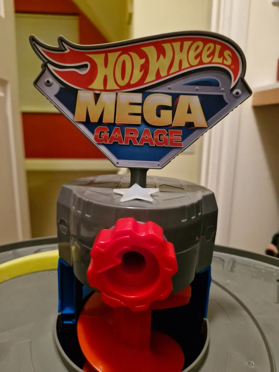 Hot Wheels Mega Garage - Image 4