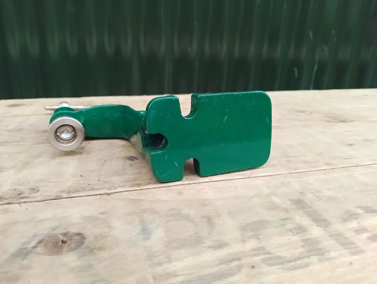 Bench Clamp - Image 3