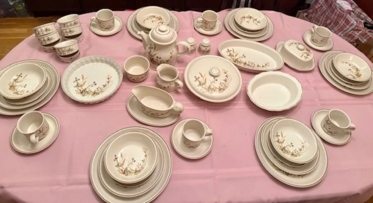 Dinner Service - Image 1