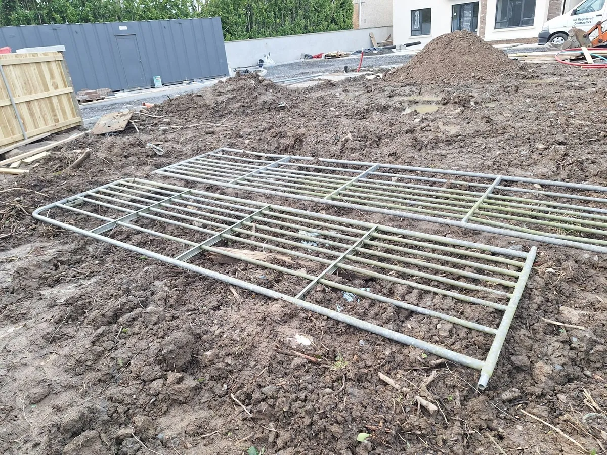 Site fencing - Image 4