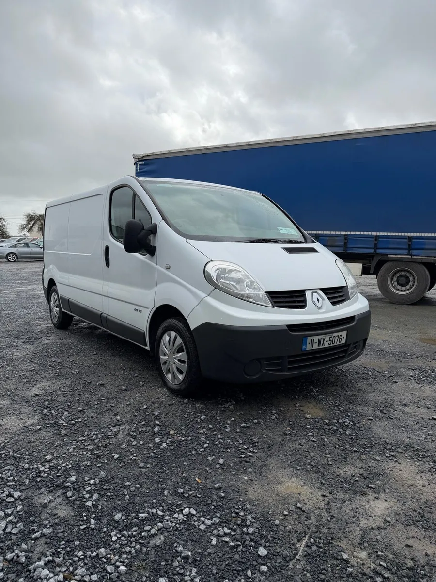 2011 Renault traffic 2.0 Diesel - Image 1