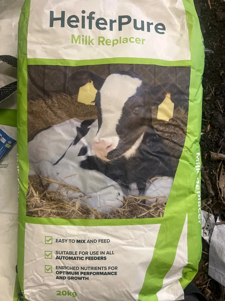 50 bags milk replacer - Image 1