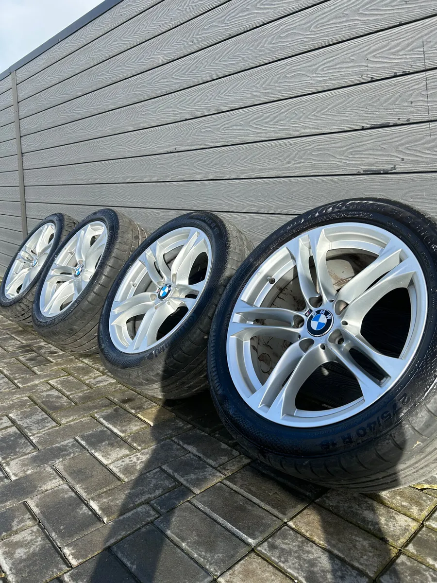 18” GENUINE BMW F10 ALLOY WHEELS & TYRES - Image 1