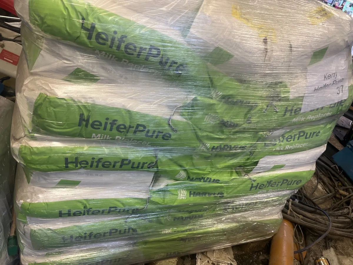 50 bags milk replacer - Image 4