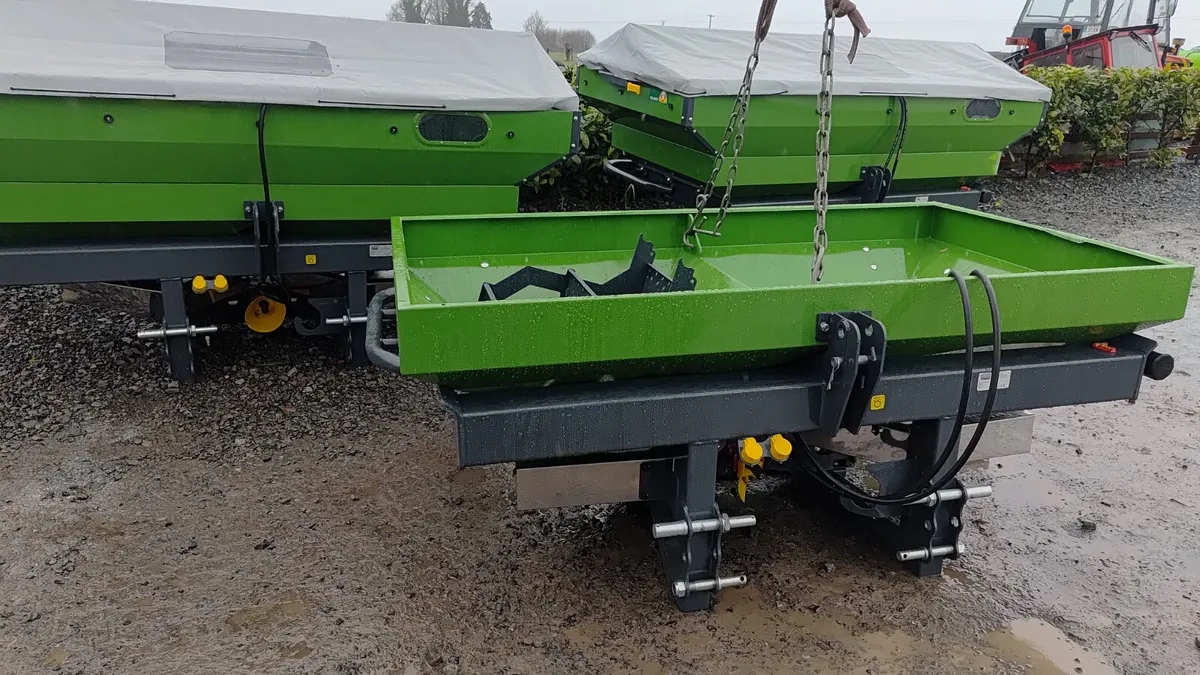 Fertiliser spreader Tolmet - Image 3