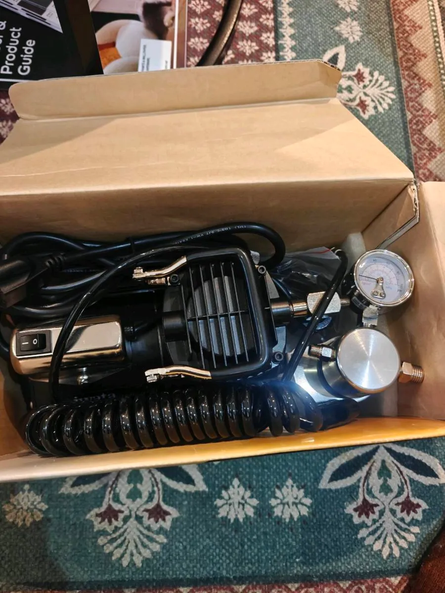 Iwata studio series Air compressor - Image 1