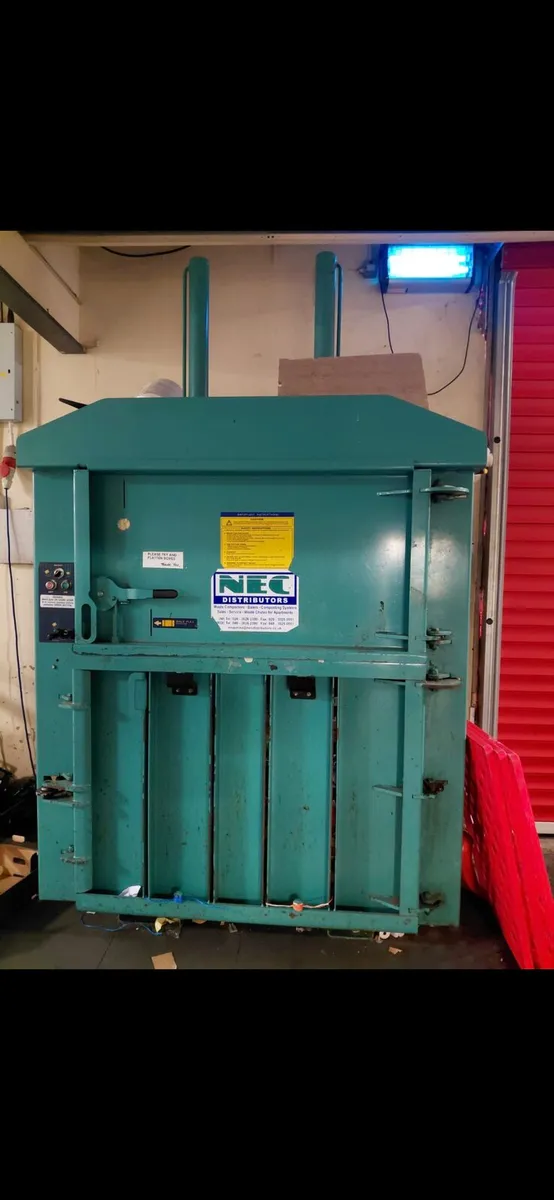Cardboard baler compactor 250/300kg - Image 1
