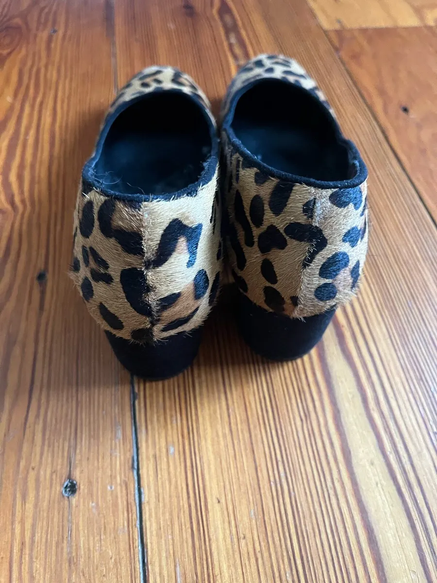 Marks & Spencer leopard leather shoes - Image 4