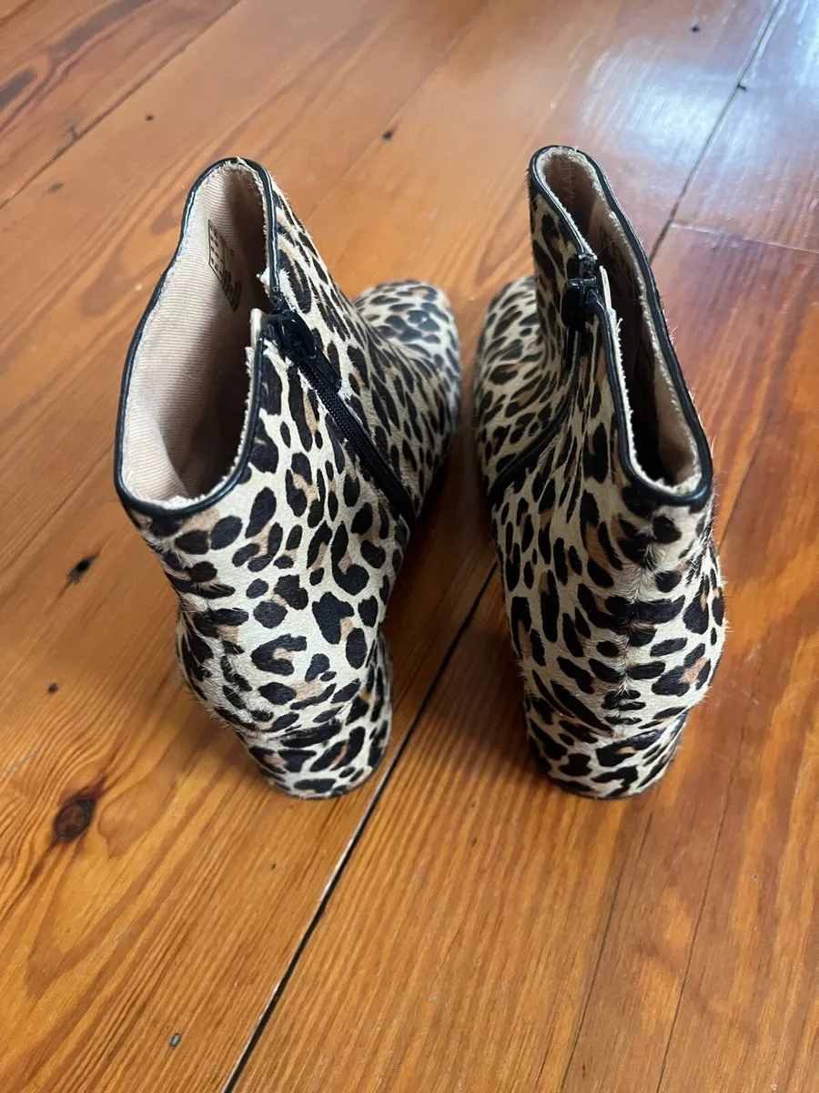 Clark’s Leopard print ankle boots - Image 4