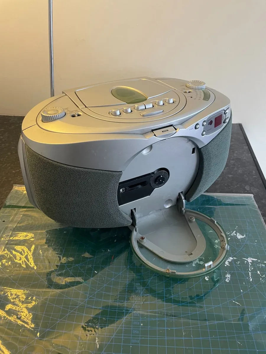 Radio for repair - Image 3