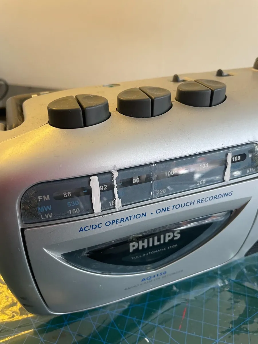 Radio for repair - Image 1