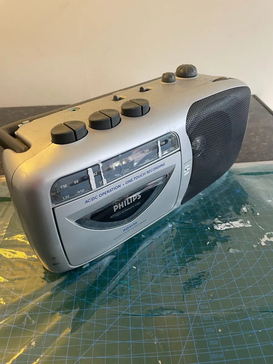 Radio for repair - Image 2