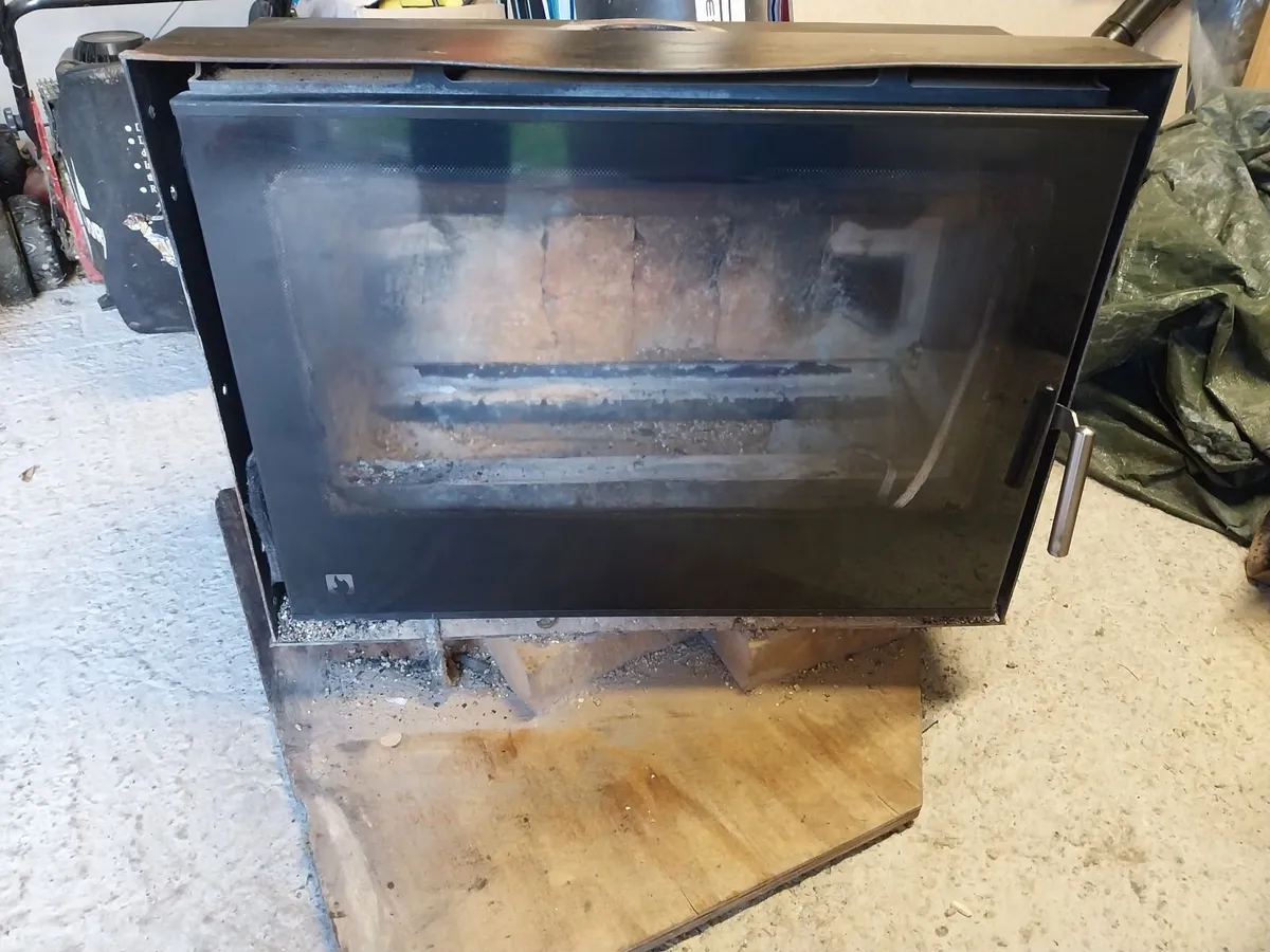 Stove - Image 1