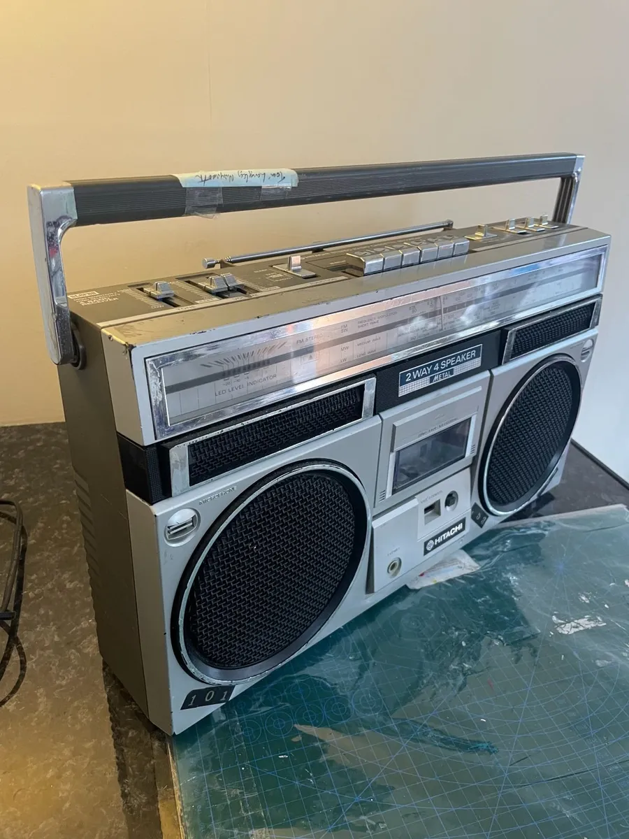 Hitachi Radio / Cassette player - Image 1