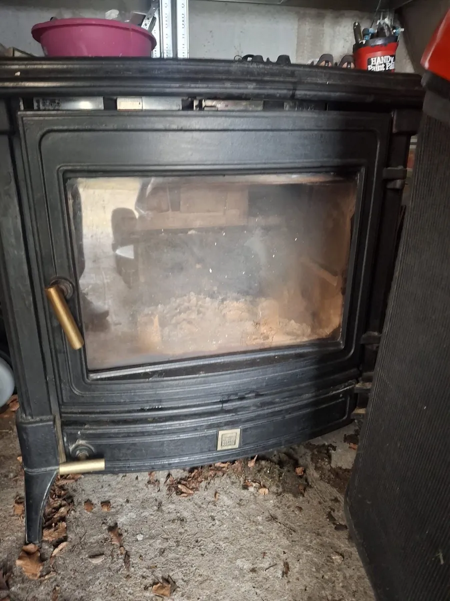 12 KW Nestor Martin Cast Iron Stove - Image 1