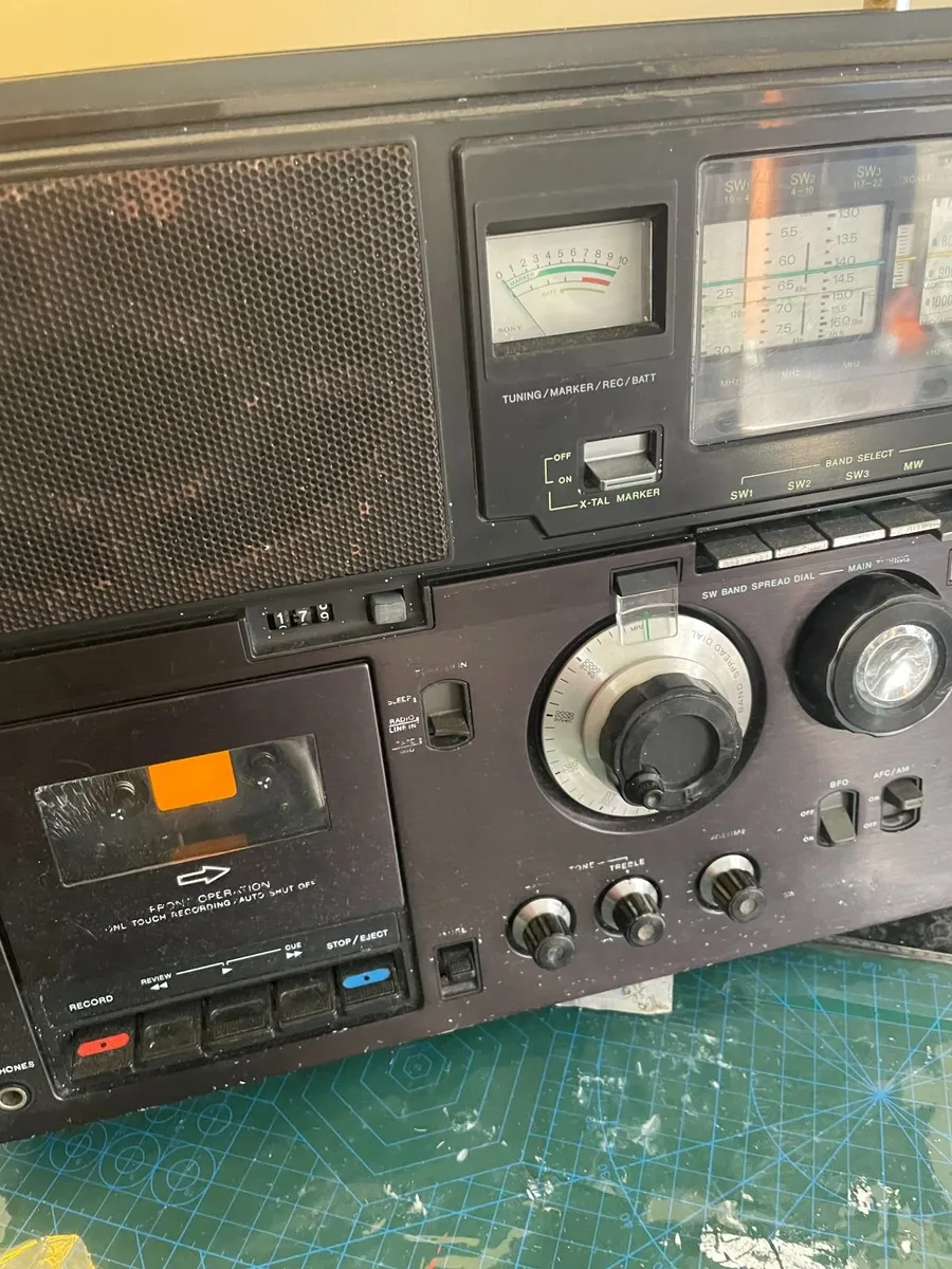 Sony Vintage Radio / Cassette player - Image 2