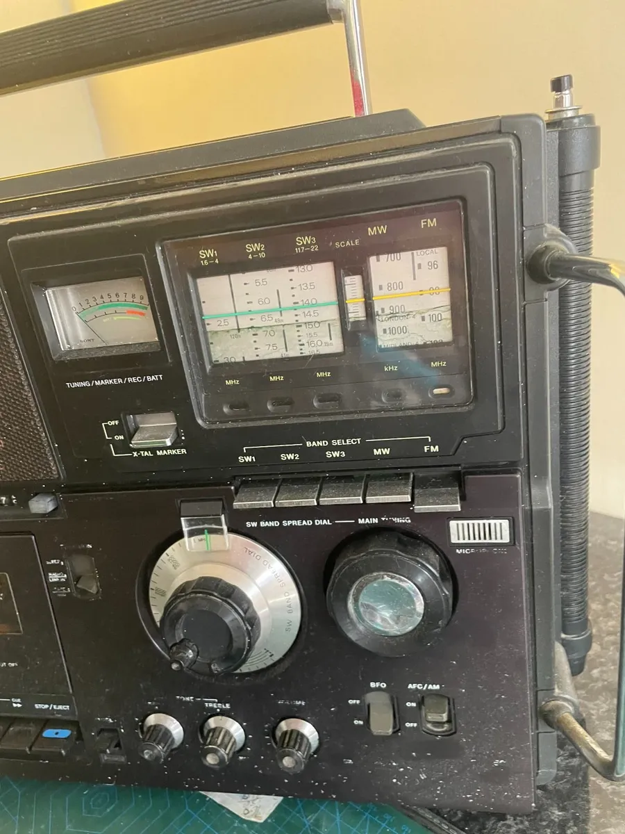 Sony Vintage Radio / Cassette player - Image 3