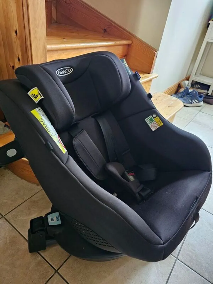 Graco 360 car seat (x2) - Image 4