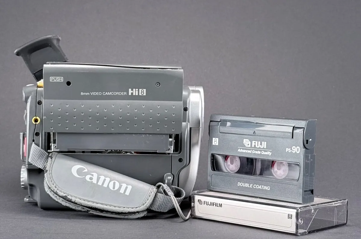 Canon G45Hi analog Hi8 format Camera - Image 2