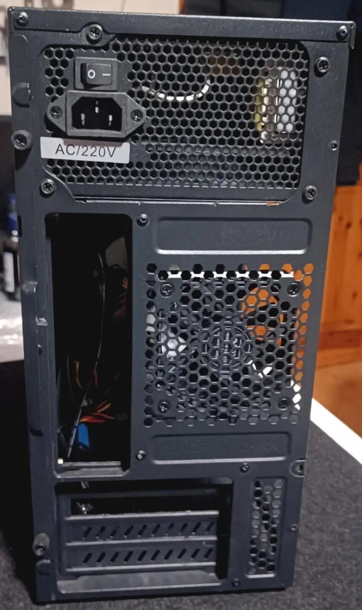PC Case with 500W PSU - Image 3