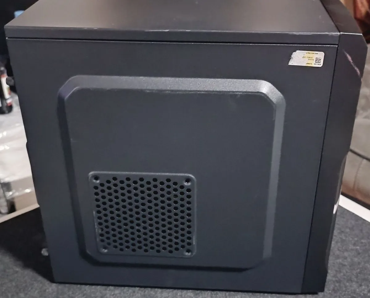 PC Case with 500W PSU - Image 4