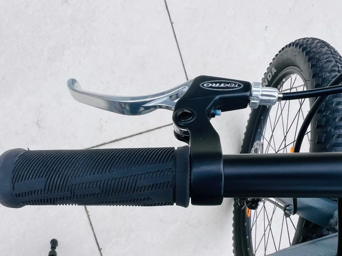 Brand New 24 inches Scott Kids Bike Blue - Image 3