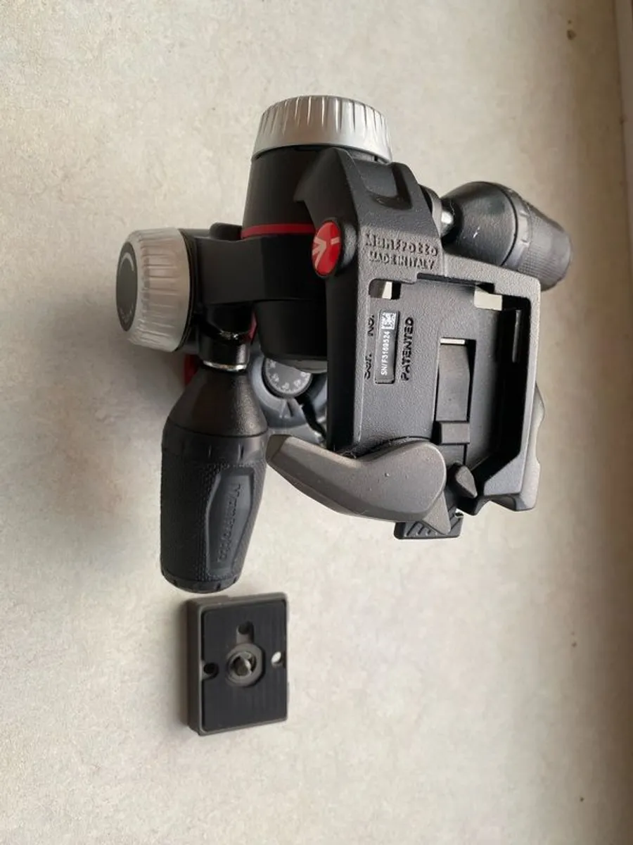 Manfrotto MHXPRO-3W 3 way geared tripod head - Image 1