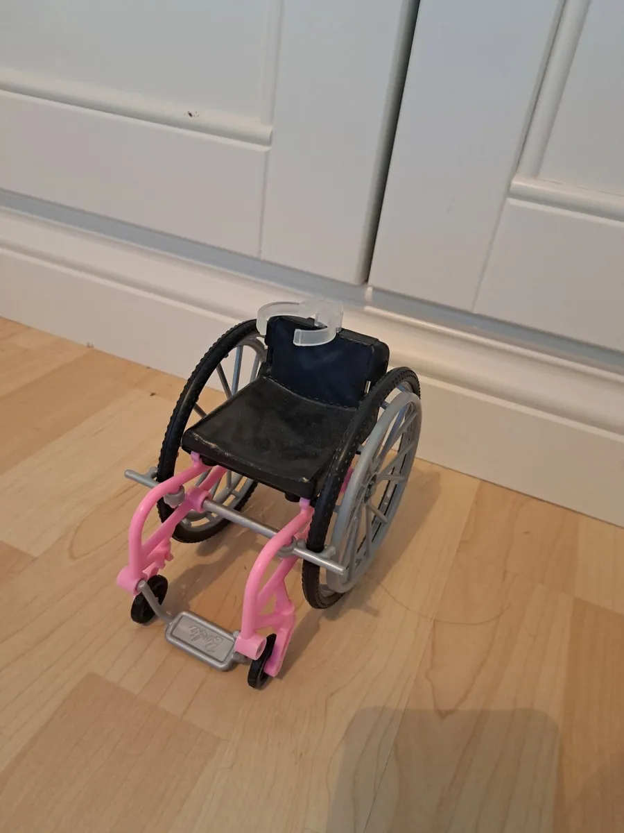 LOL Doll, LOL Car and Wheelchair - Image 2