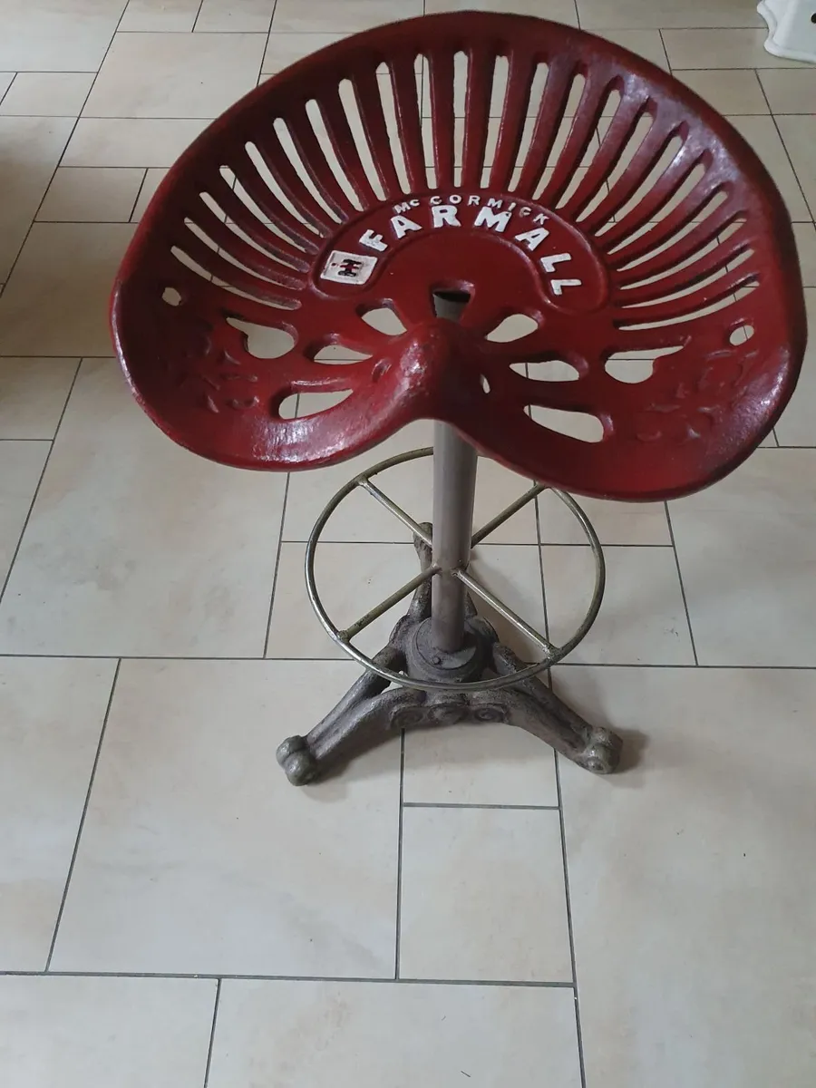 Tractor seat high stool red - Image 1