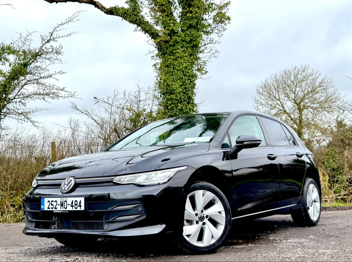 2025 Volkswagen Golf Edition 75 1.5 MHEV - Image 3