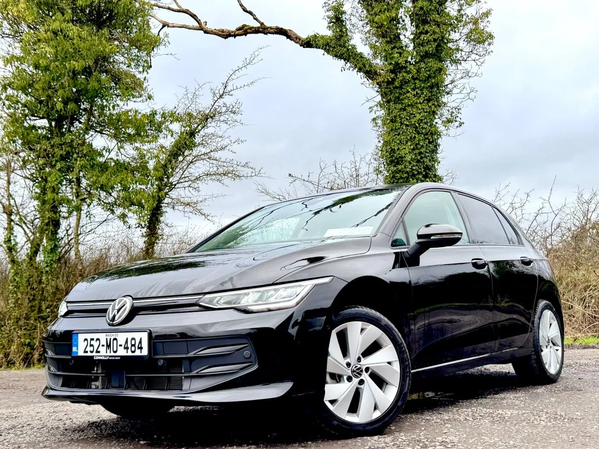 2025 Volkswagen Golf Edition 75 1.5 MHEV - Image 1