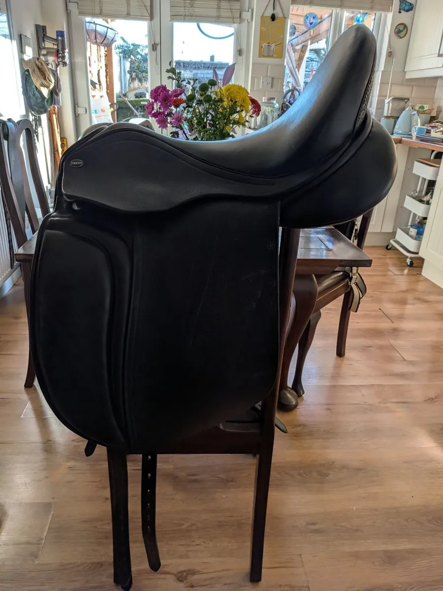 Fryso Ambition Dressage Saddle - Image 1