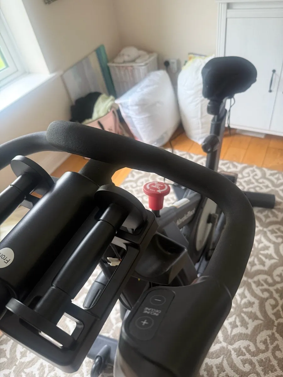 IFit Exercise Bike with weights (NordicTrack S10i) - Image 2