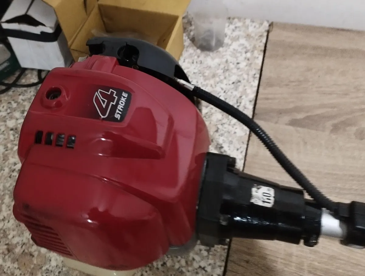 Strimmer for sale - Image 2