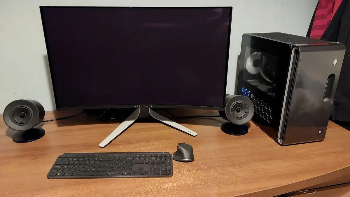 Dell Alienware ACT1250 Gaming PC, RTX 5080, 6TB - Image 1