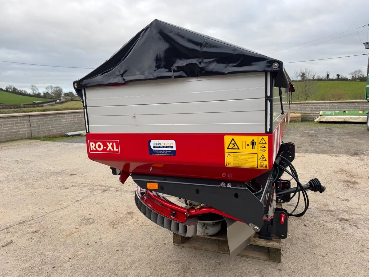 Fertiliser sower - Image 2